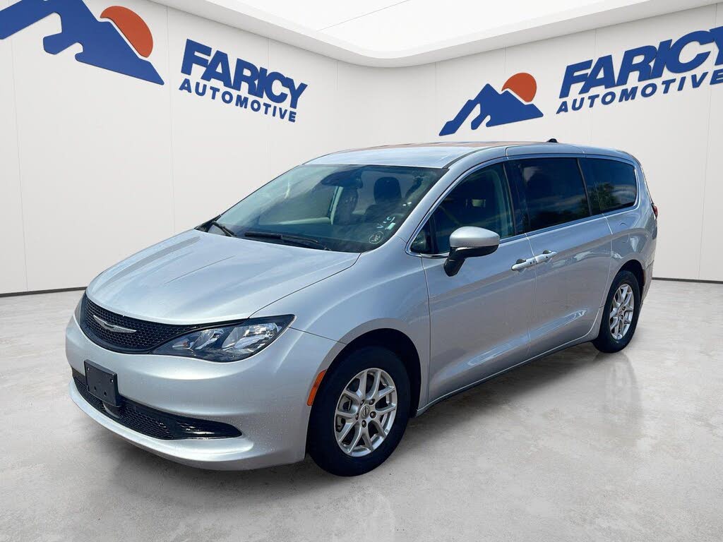 2023 Chrysler Voyager LX Fleet