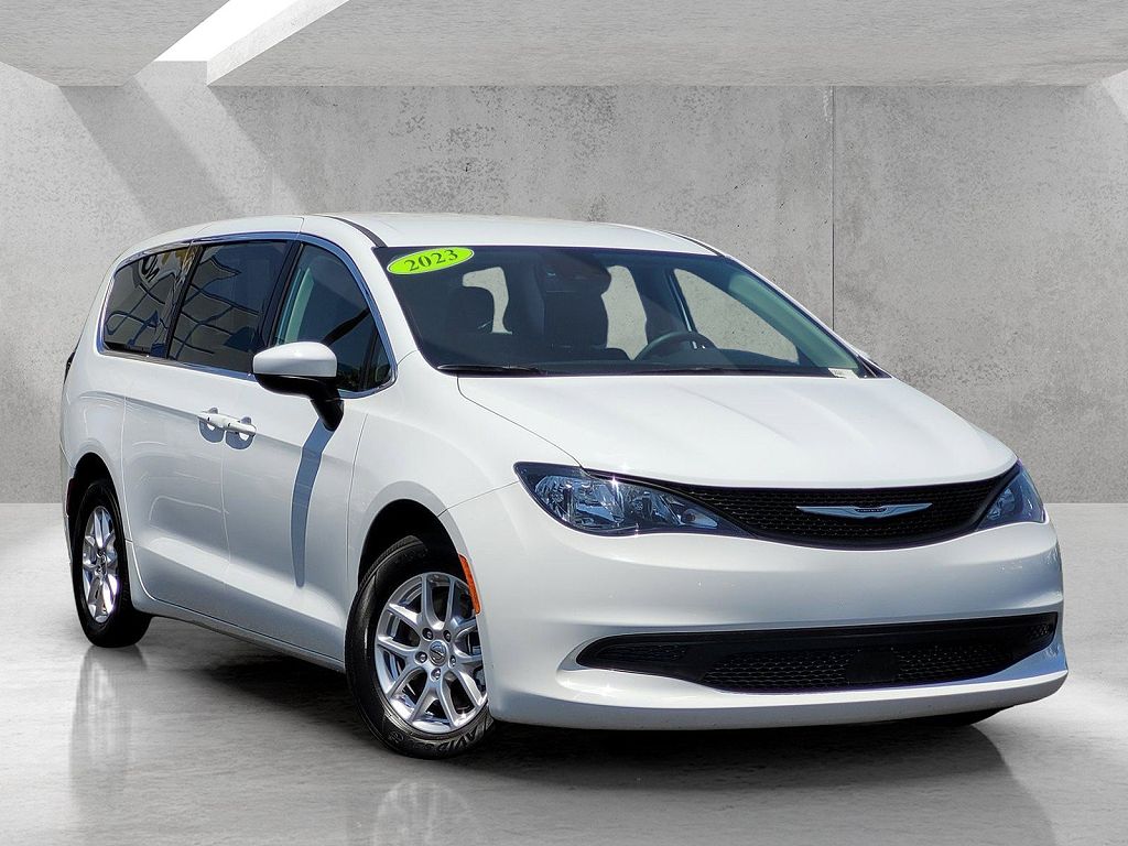 2023 Chrysler Voyager LX Fleet