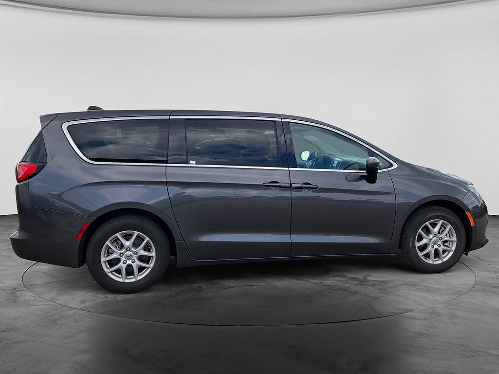 2023 Chrysler Voyager LX Fleet