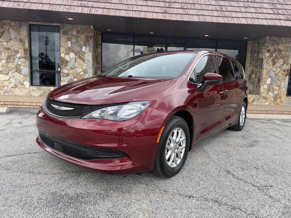 2022 Chrysler Voyager LX Fleet