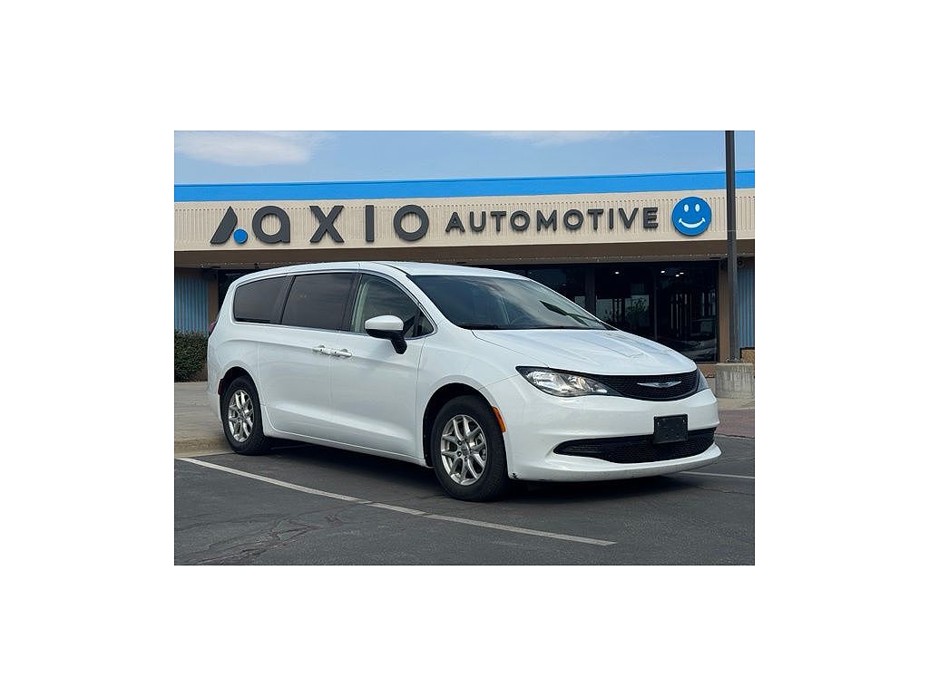 2023 Chrysler Voyager LX