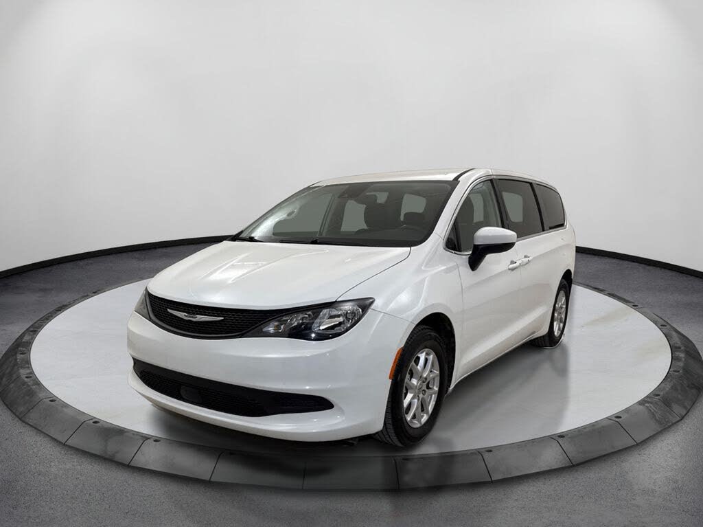 2023 Chrysler Voyager LX Fleet