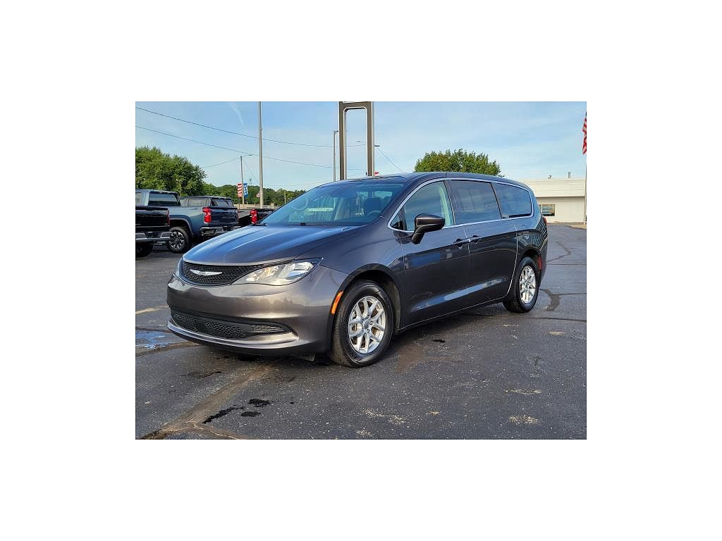 2023 Chrysler Voyager LX