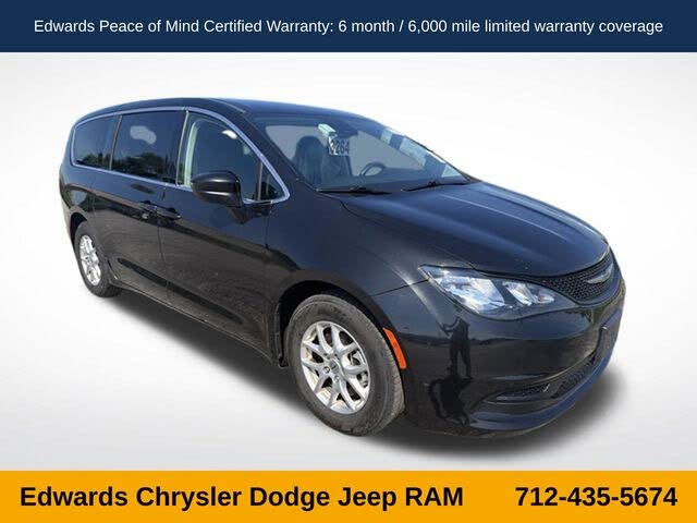 2023 Chrysler Voyager LX Fleet
