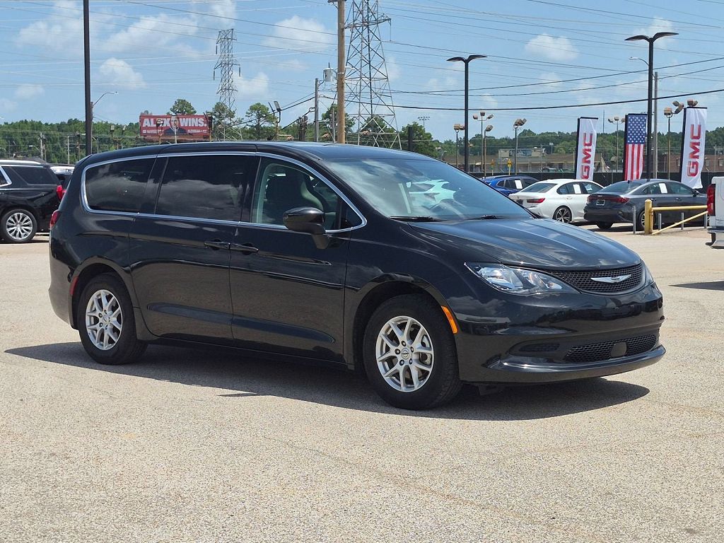 2023 Chrysler Voyager LX Fleet