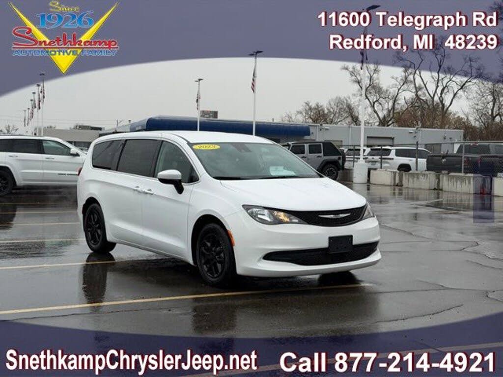 2023 Chrysler Voyager LX Fleet