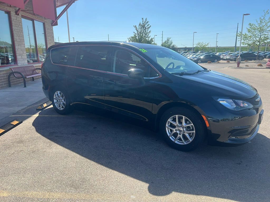 2024 Chrysler Voyager LX Fleet