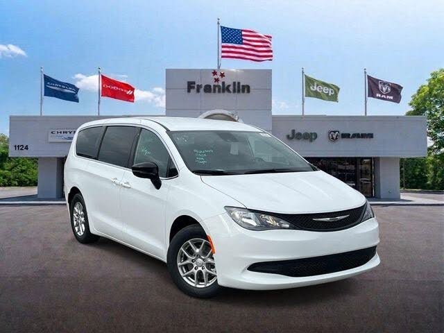2026 Chrysler Voyager LX