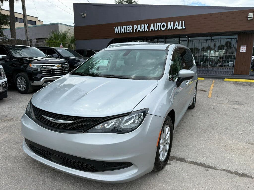 2022 Chrysler Voyager LX Fleet