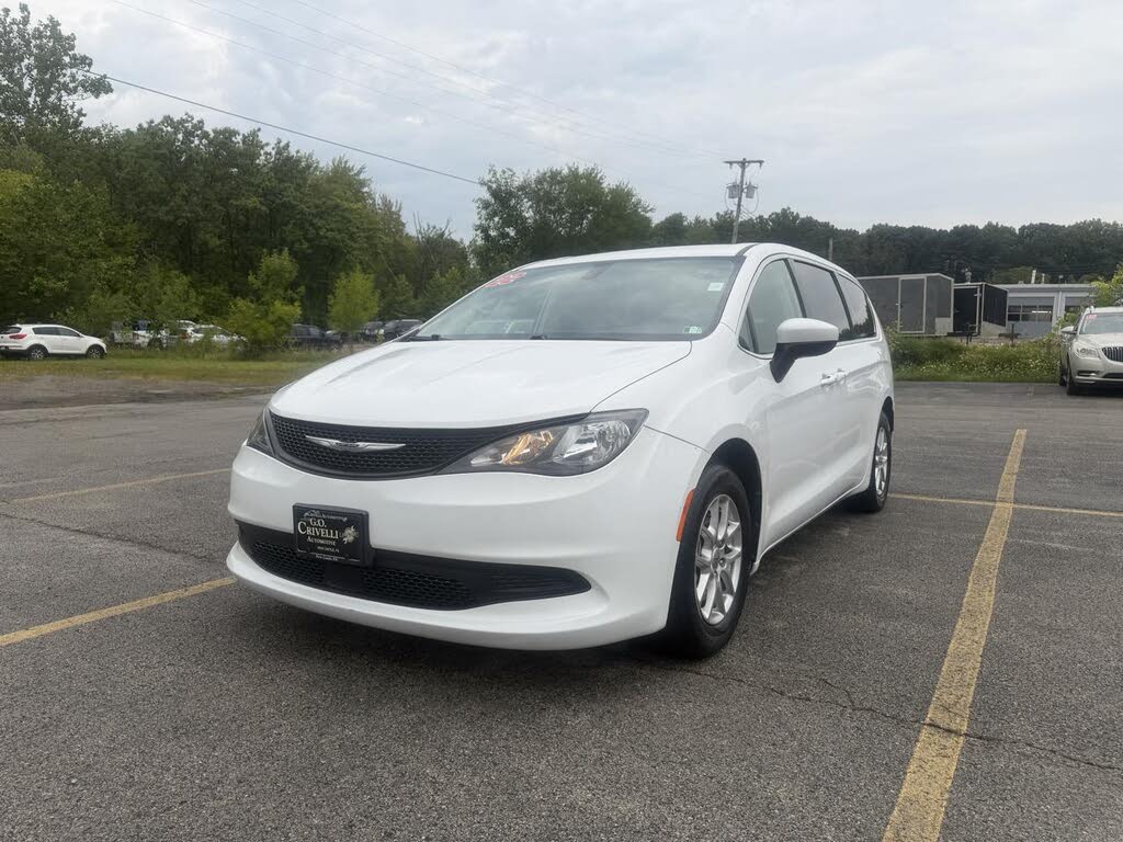 2022 Chrysler Voyager LX Fleet