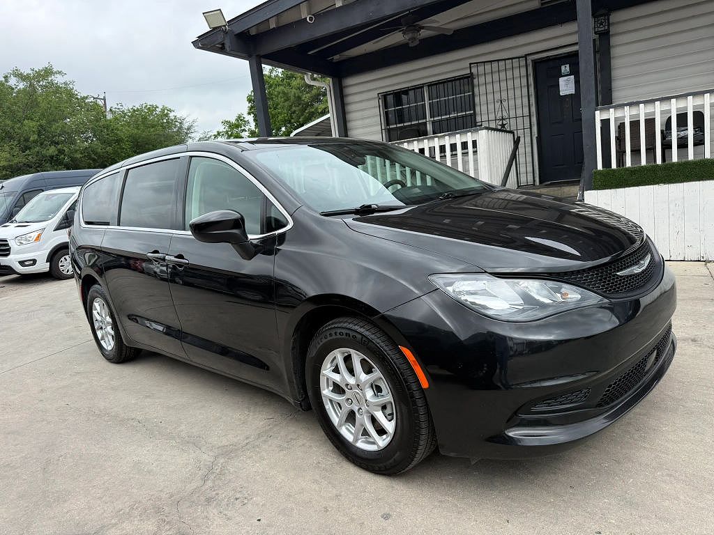 2022 Chrysler Voyager LX Fleet