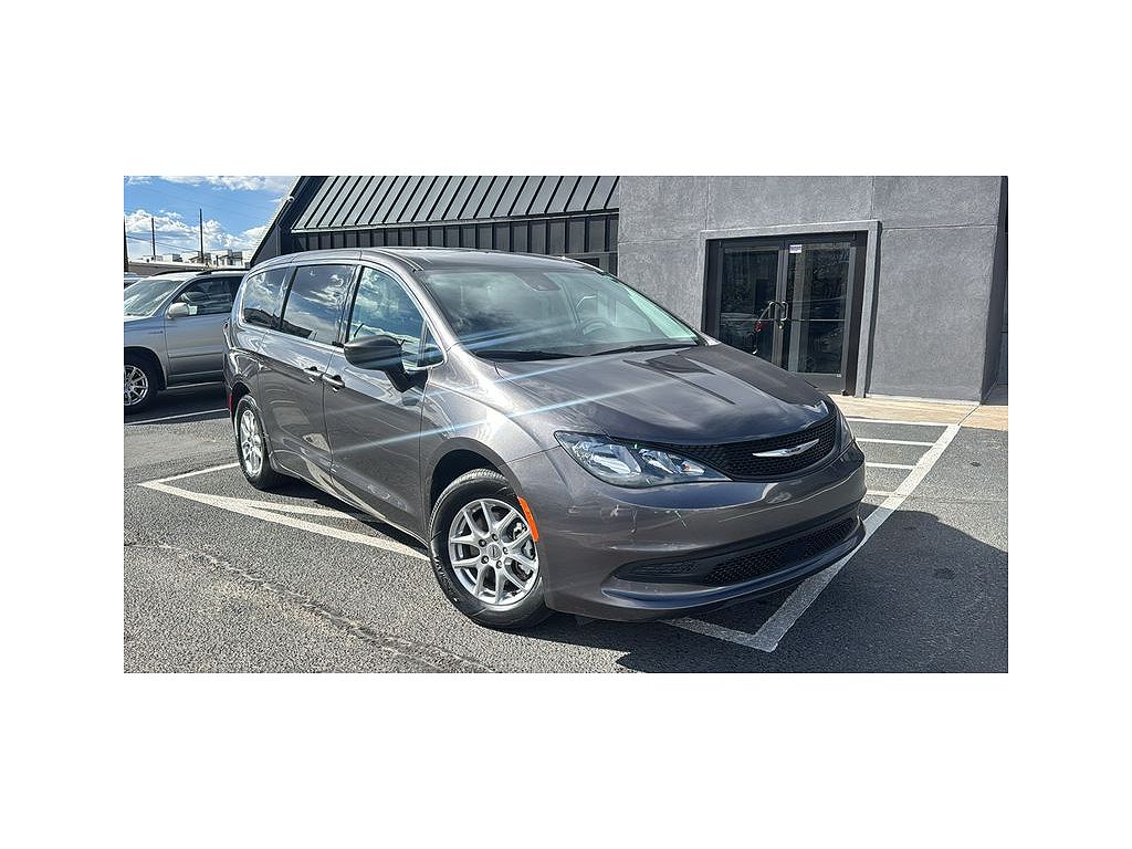 2023 Chrysler Voyager LX Fleet