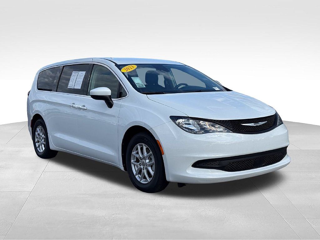2023 Chrysler Voyager LX Fleet