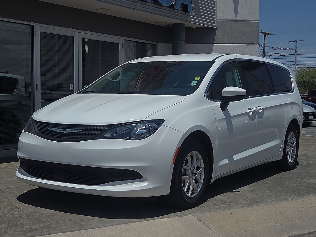 2023 Chrysler Voyager LX Fleet