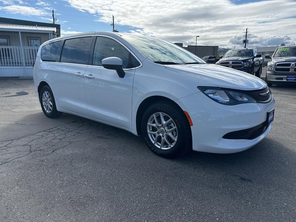 2023 Chrysler Voyager LX Fleet