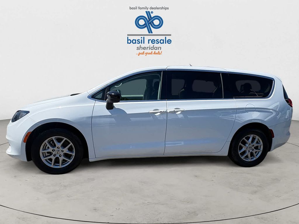 2024 Chrysler Voyager LX Fleet