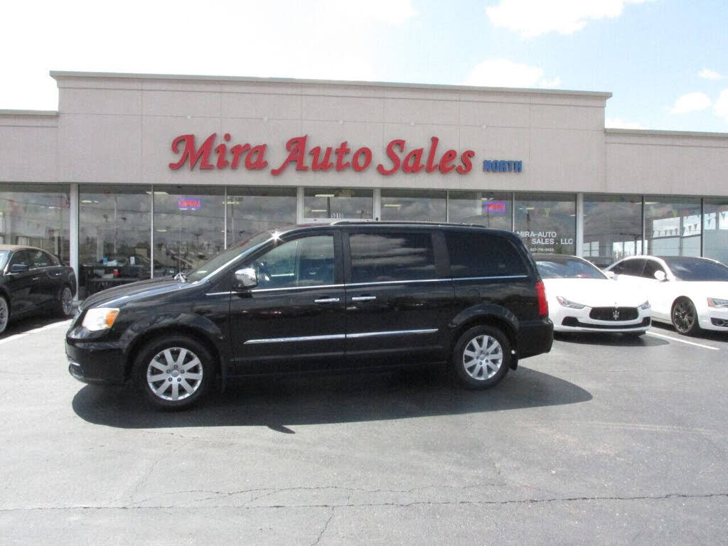 2012 Chrysler Town and Country Touring-L
