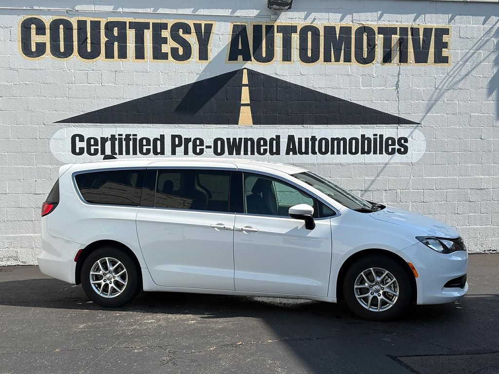 2023 Chrysler Voyager LX Fleet