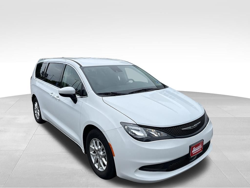 2023 Chrysler Voyager LX Fleet
