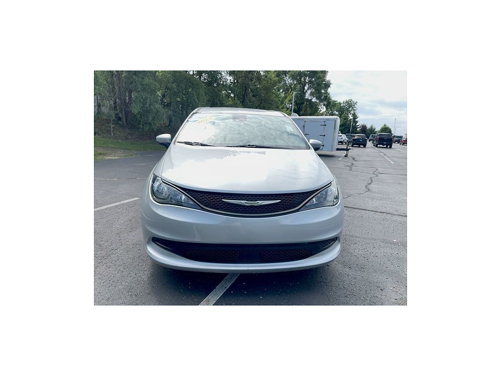 2023 Chrysler Voyager LX