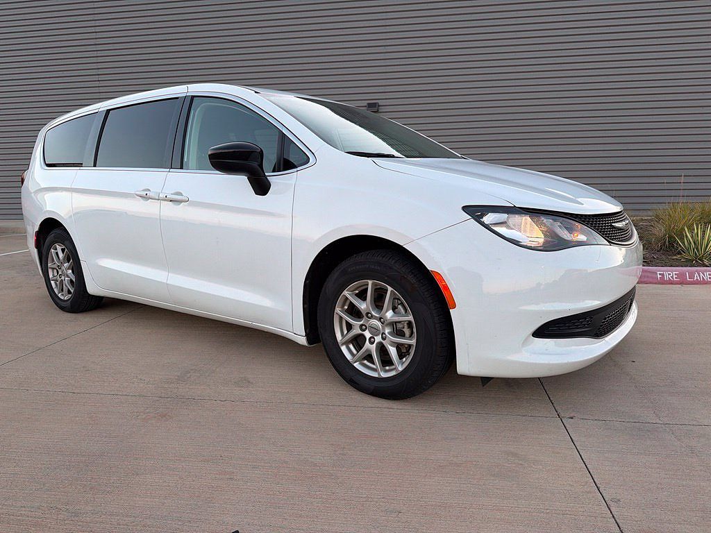 2024 Chrysler Voyager LX Fleet