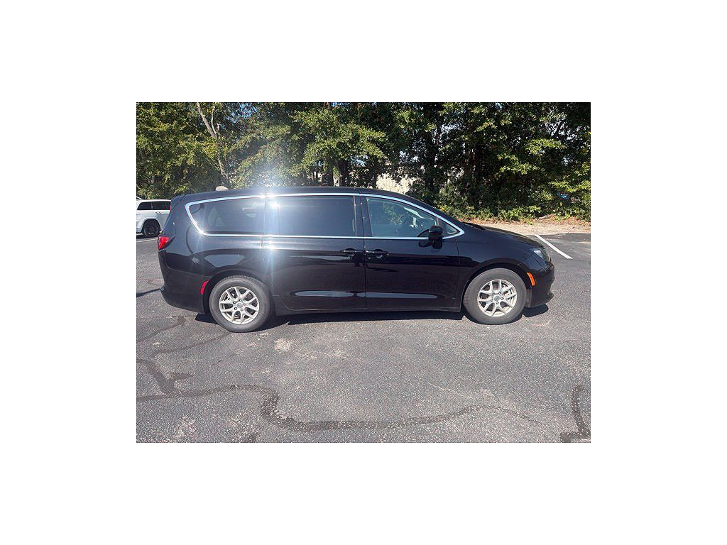 2024 Chrysler Voyager LX Fleet