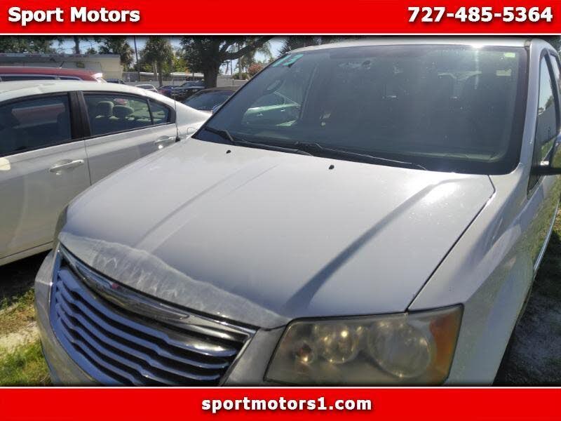 2012 Chrysler Town and Country Touring-L