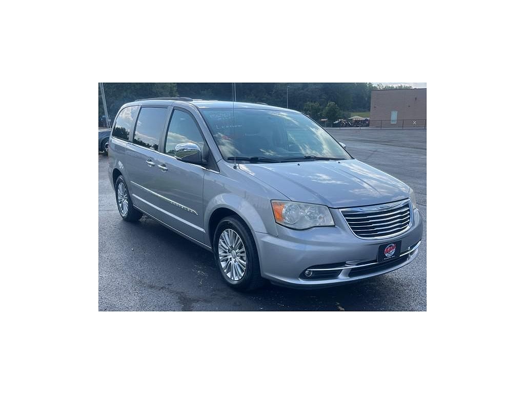 2015 Chrysler Town & Country Touring-L