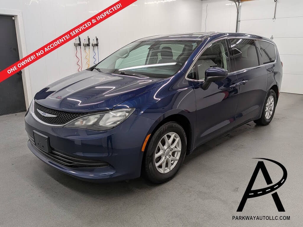 2020 Chrysler Voyager LX