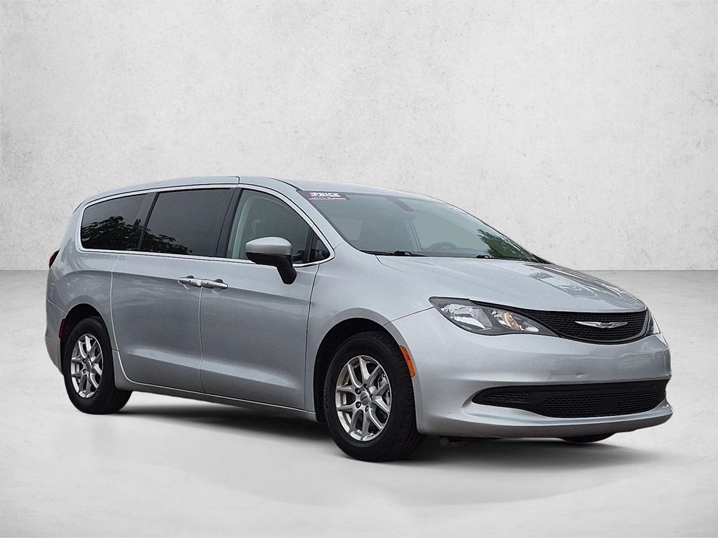 2022 Chrysler Voyager LX Fleet