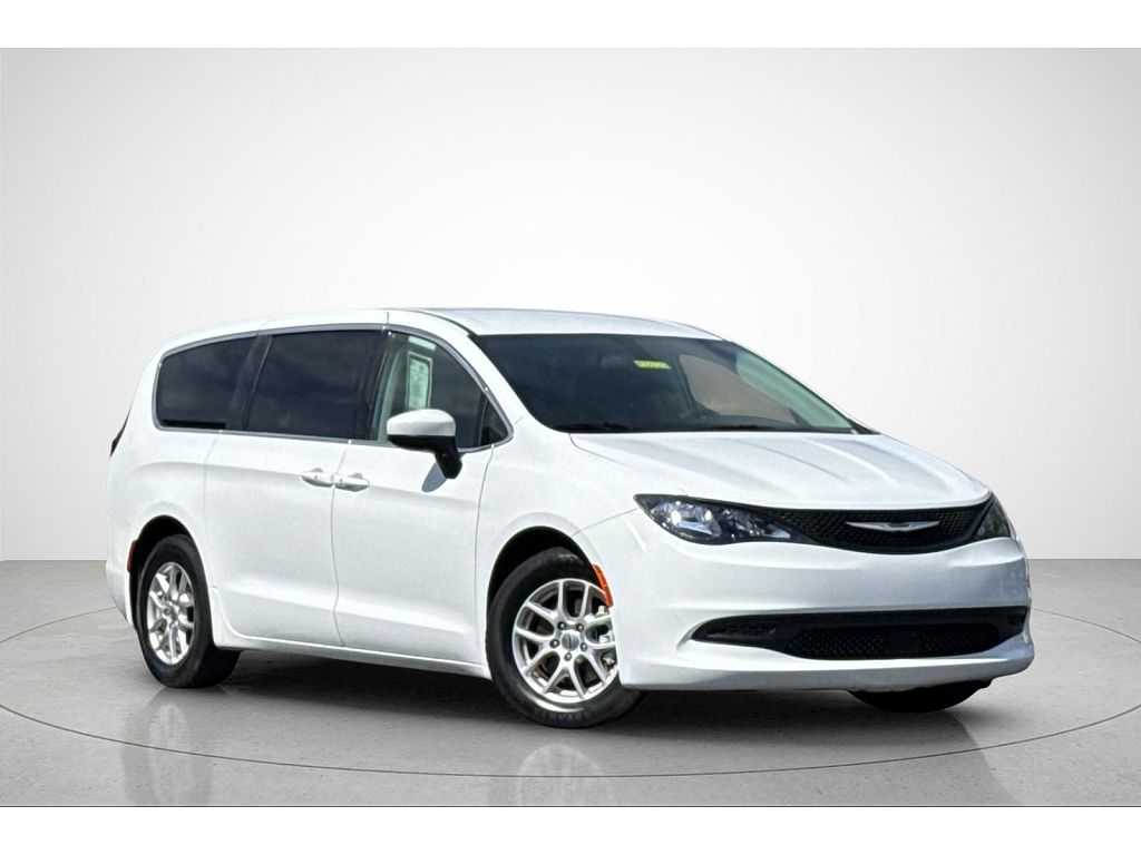 2022 Chrysler Voyager LX Fleet