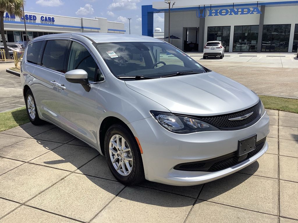 2023 Chrysler Voyager LX Fleet