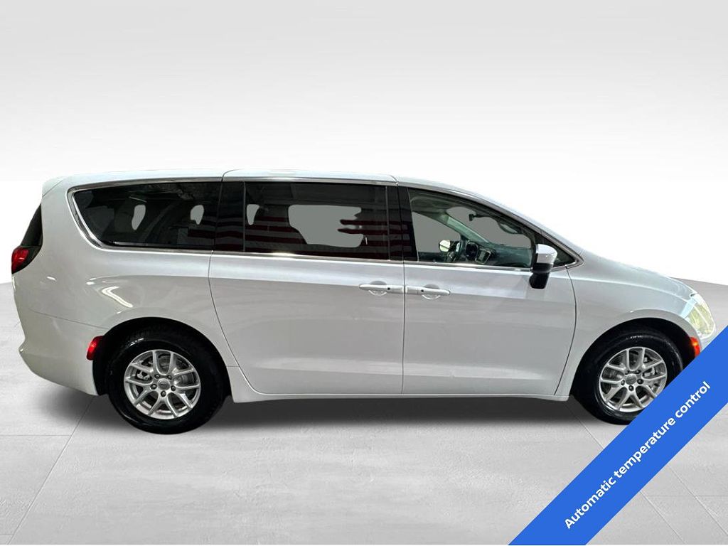 2023 Chrysler Voyager LX Fleet