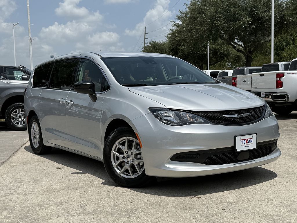 2024 Chrysler Voyager LX Fleet