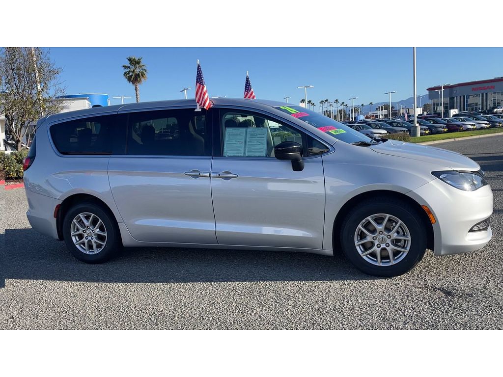 2024 Chrysler Voyager LX Fleet