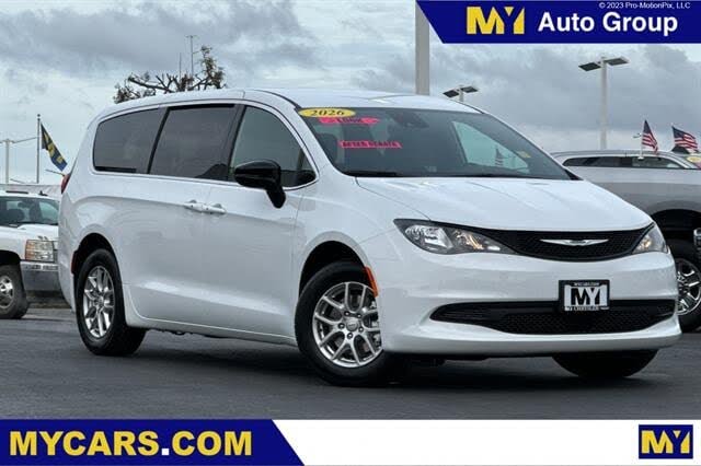 2026 Chrysler Voyager LX