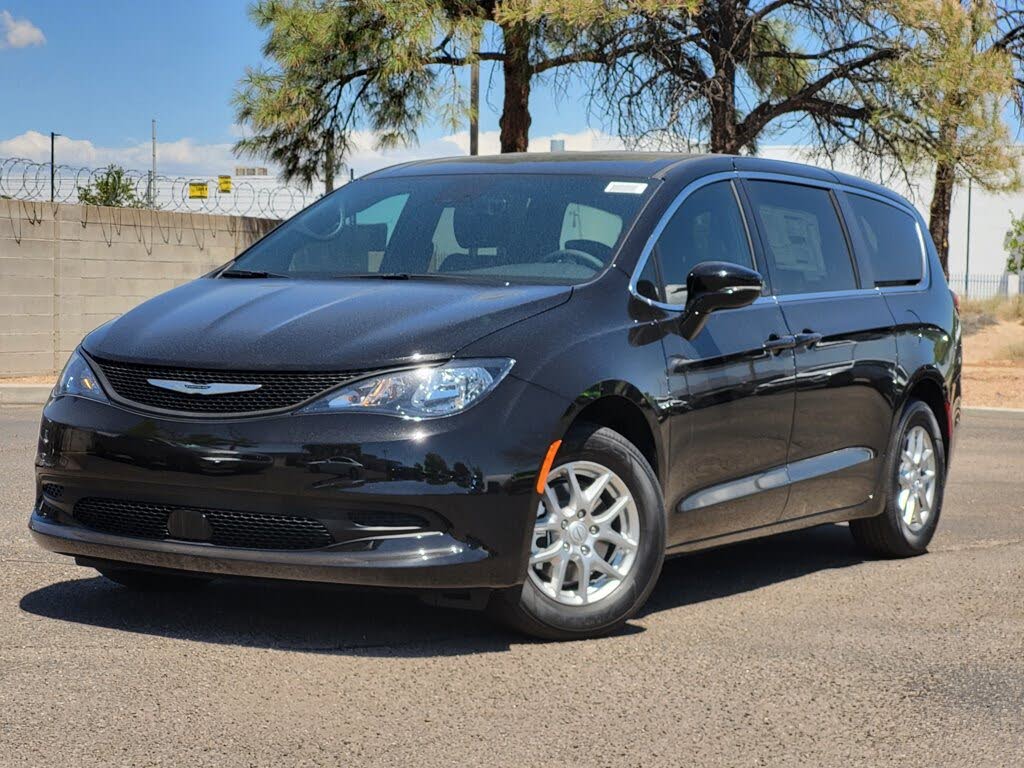 2026 Chrysler Voyager LX