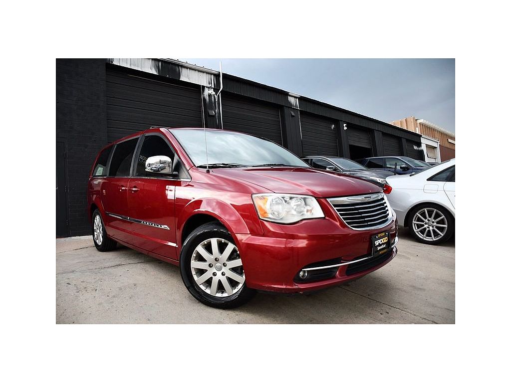 2012 Chrysler Town & Country Touring-L