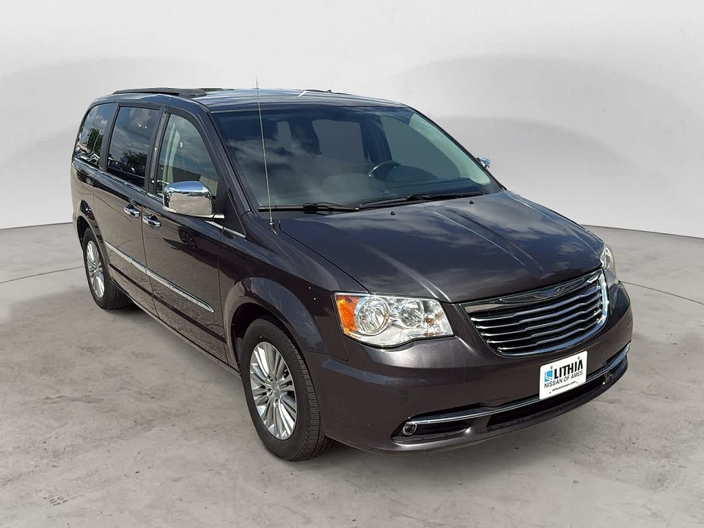 2015 Chrysler Town & Country Touring-L