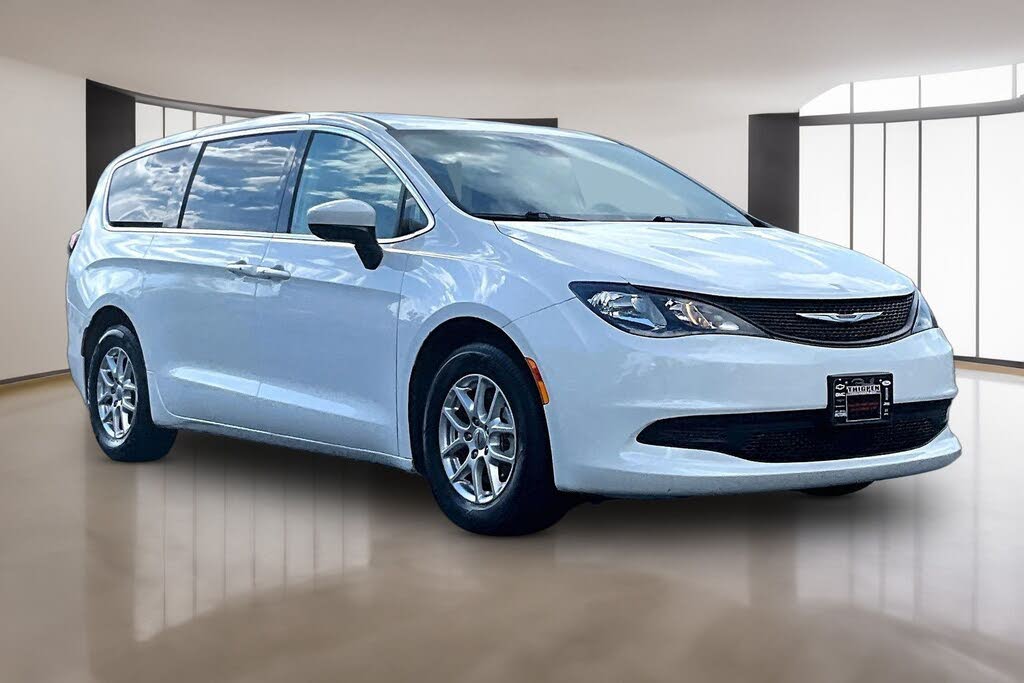 2023 Chrysler Voyager LX Fleet