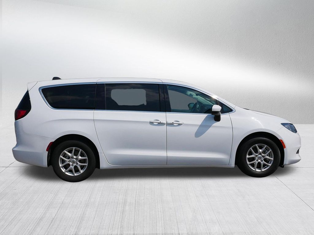 2023 Chrysler Voyager LX Fleet