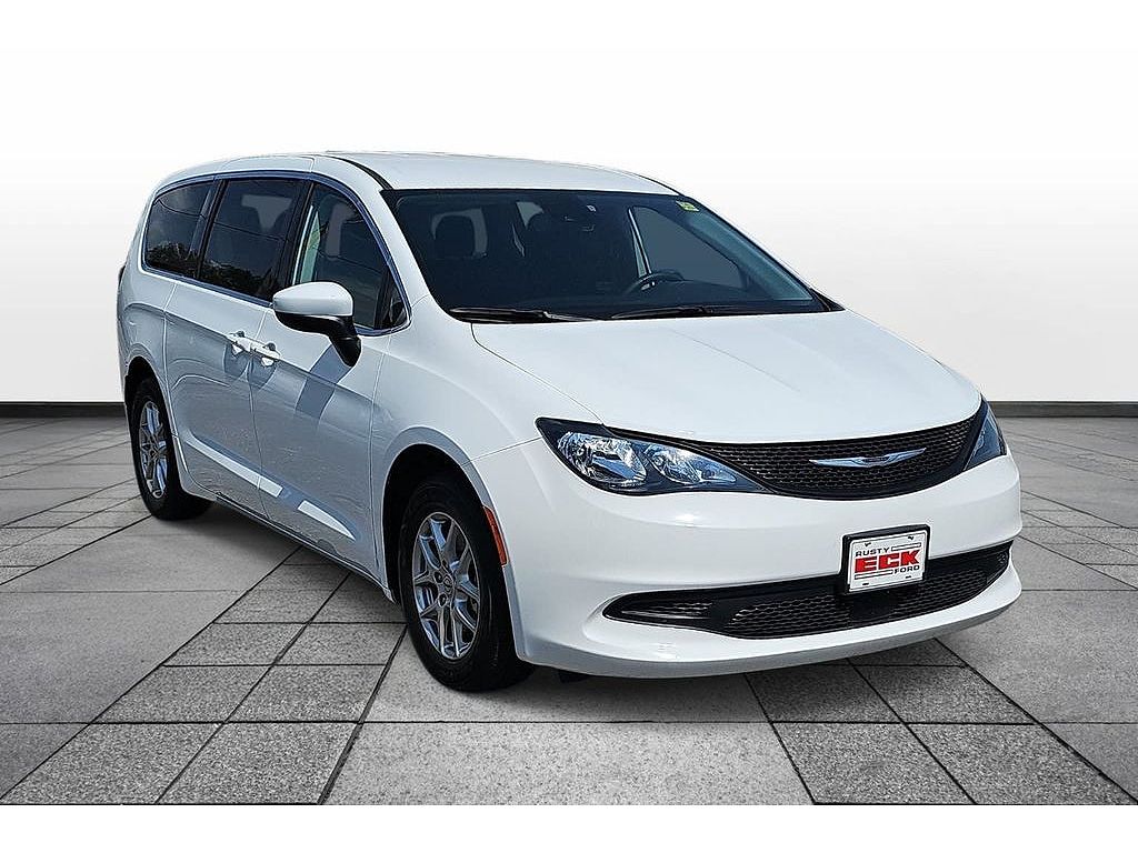 2023 Chrysler Voyager LX Fleet