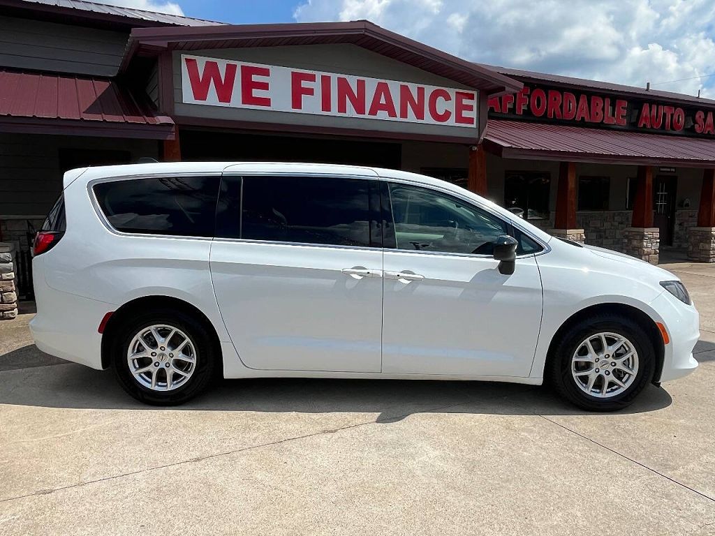 2024 Chrysler Voyager LX Fleet