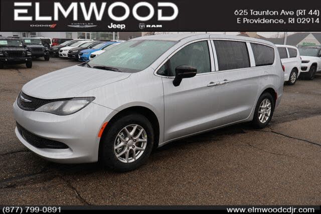 2026 Chrysler Voyager LX