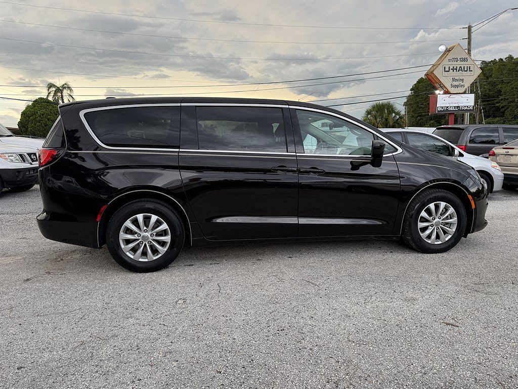 2017 Chrysler Pacifica Touring