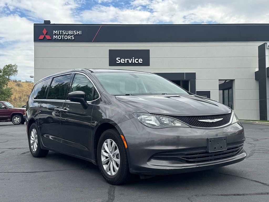 2017 Chrysler Pacifica Touring