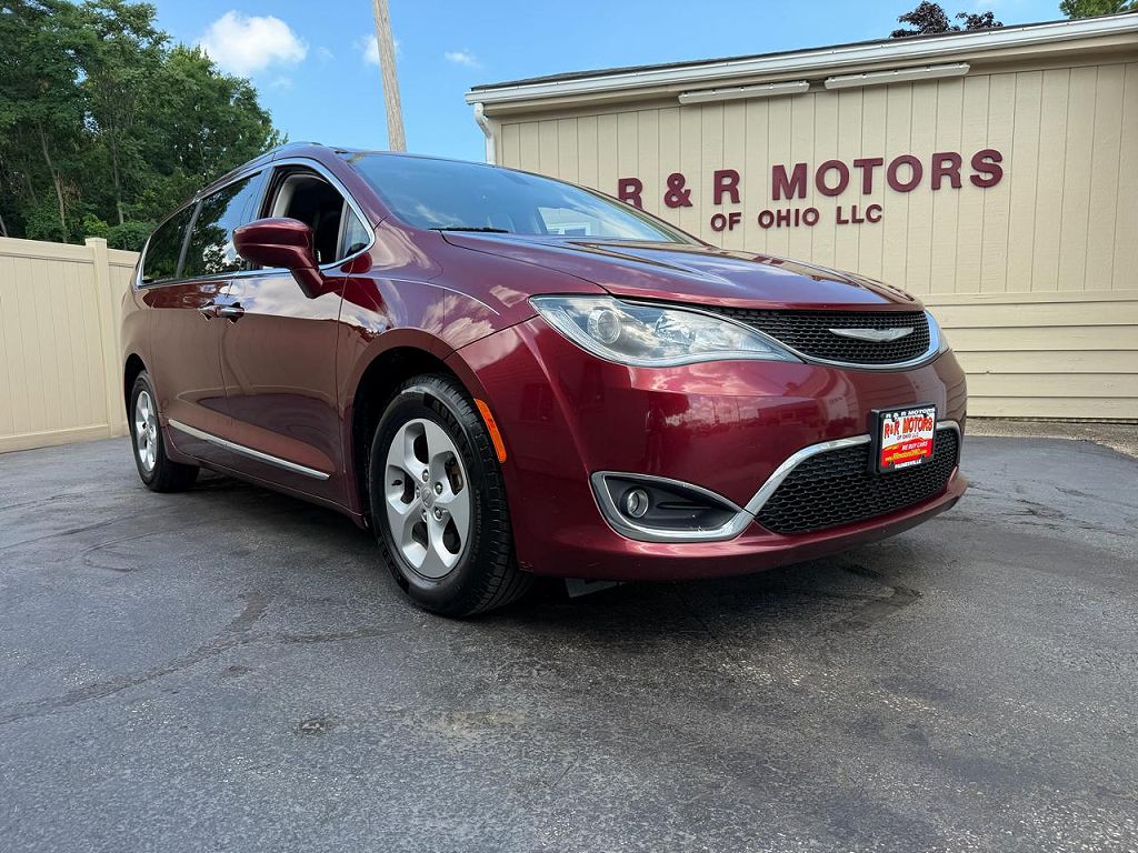 2017 Chrysler Pacifica Touring-L Plus