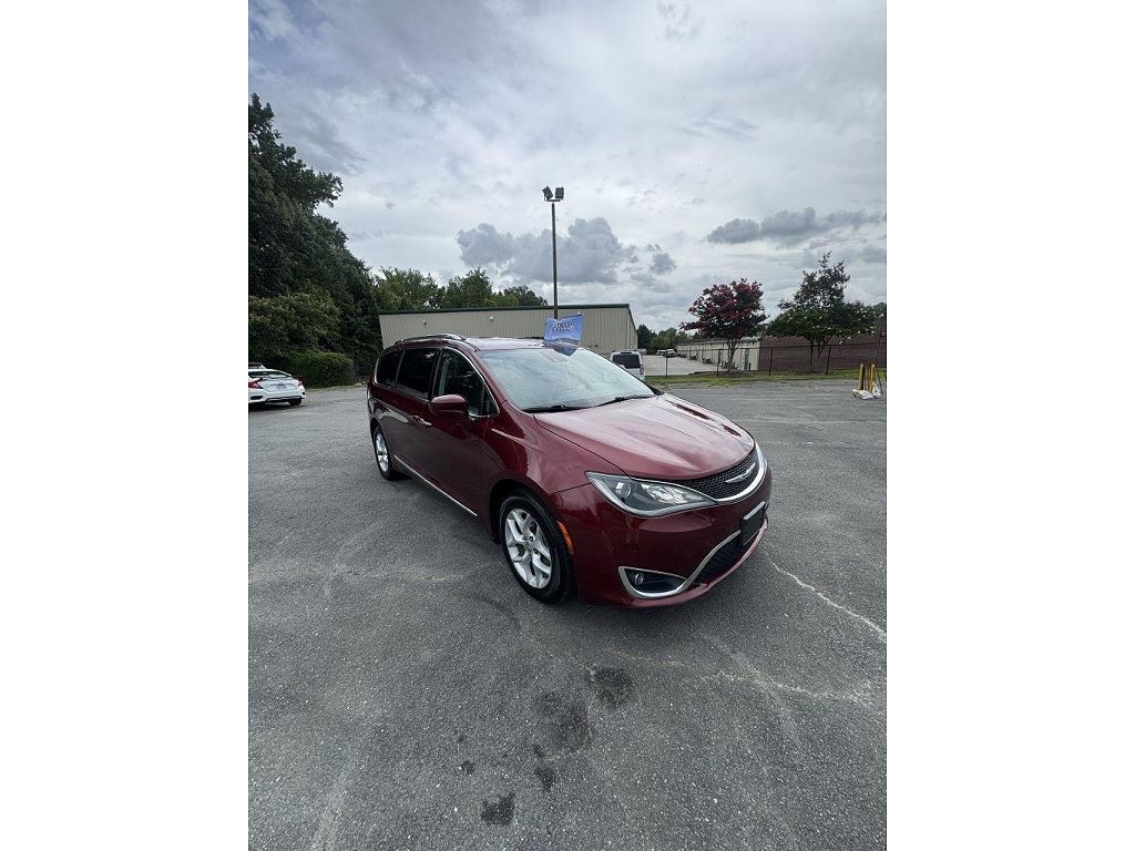 2017 Chrysler Pacifica Touring-L Plus