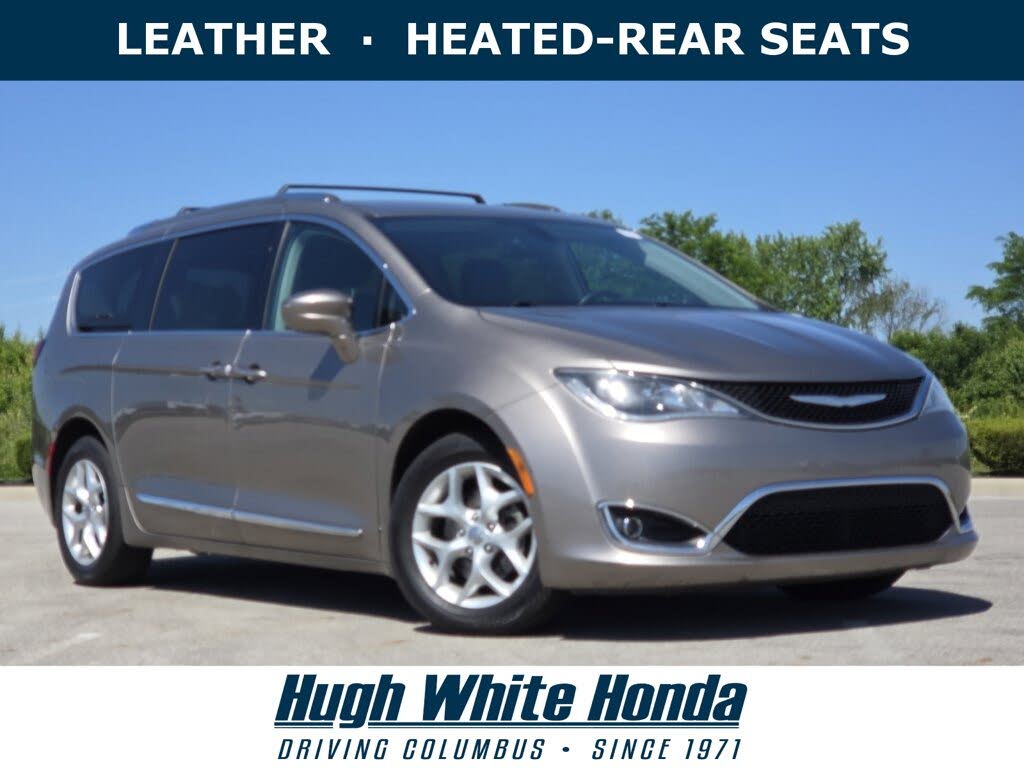 2017 Chrysler Pacifica Touring-L Plus