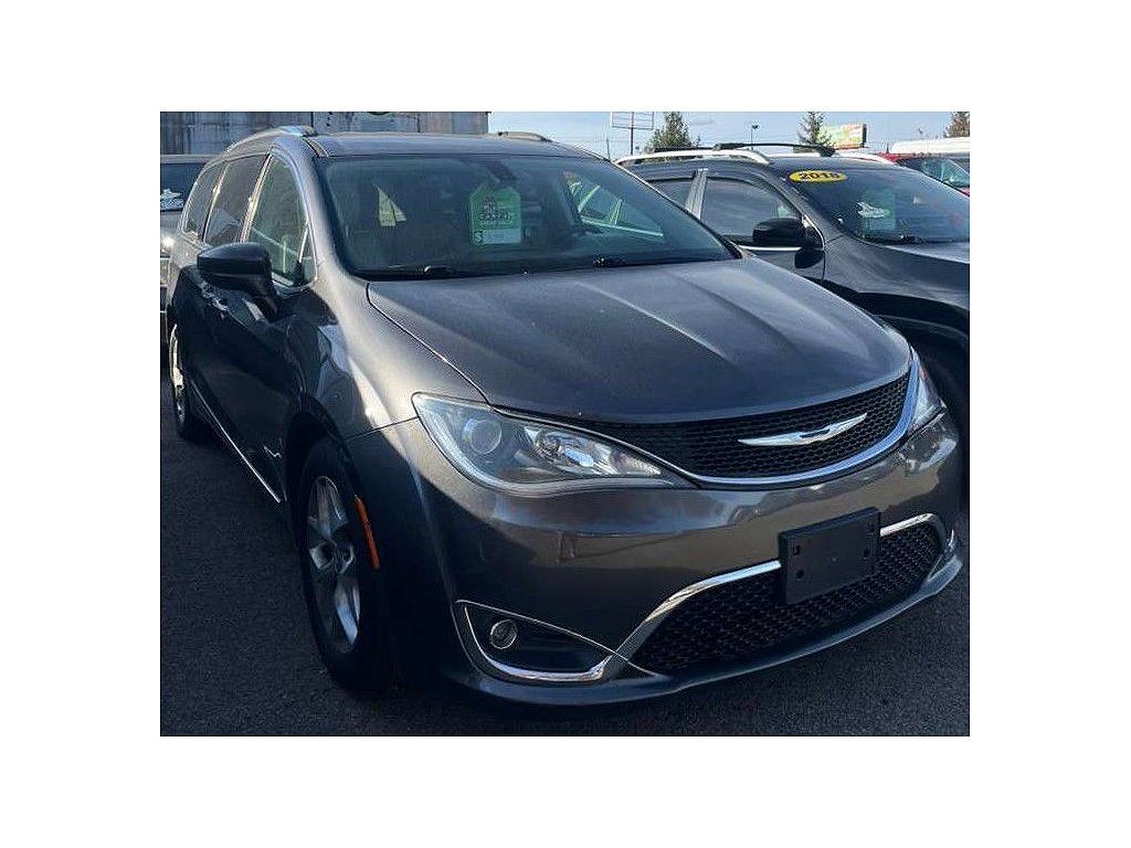 2017 Chrysler Pacifica Touring-L Plus